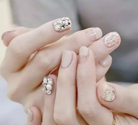 婚礼小心机|TOK教你根据婚礼主题，对美甲“指手画脚”