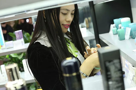 未来美妆店铺理想的模式——打造美妆乐园！